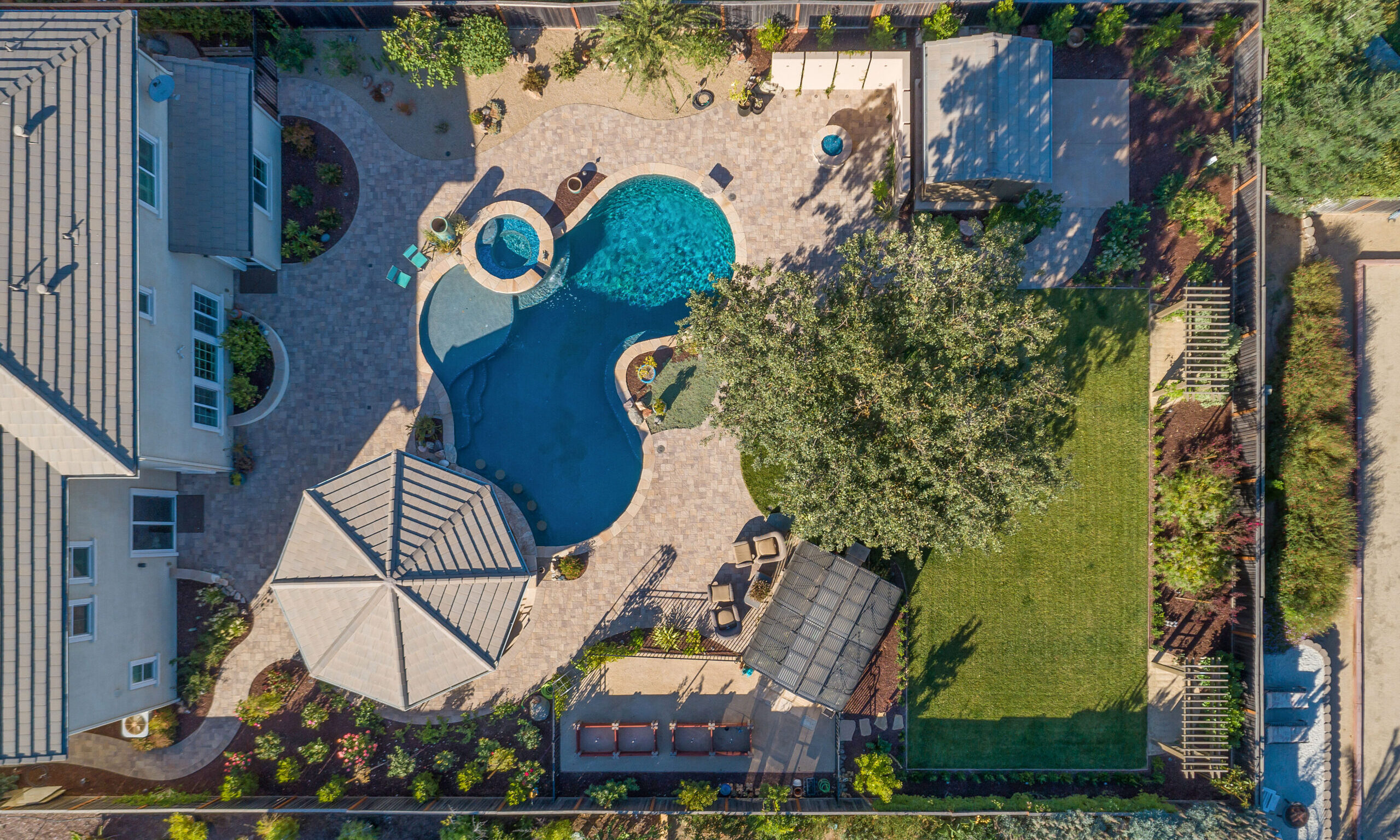 Backyard pool design